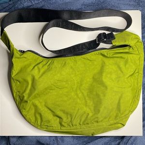 Baggu NWT Avocado Medium Crescent